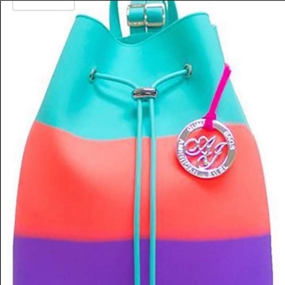 - AMAZING NEW AMERICAN JEWELS BIRTHDAY CAKE backpack main image 7